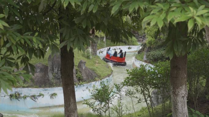 漂流游乐场漂流河道漂流亲子游