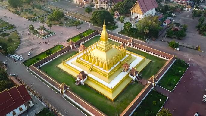 老挝万象大金塔塔銮寺大金塔广场国宝