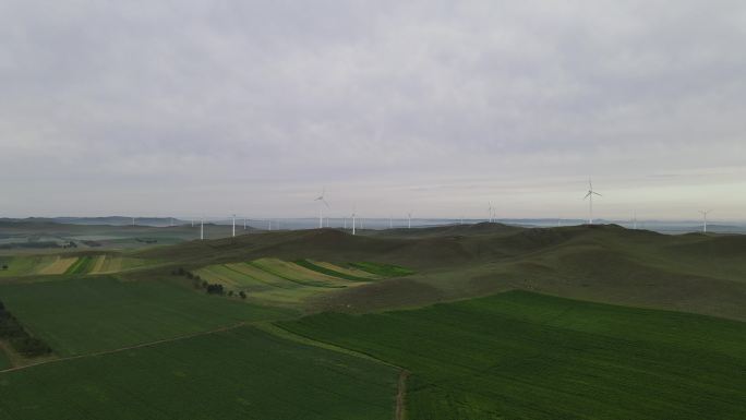 田地，风力发电，草地