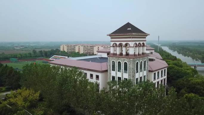 上海崇明岛上海外国语大学贤达学院