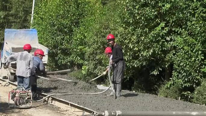 农村水泥路拍油路铺设