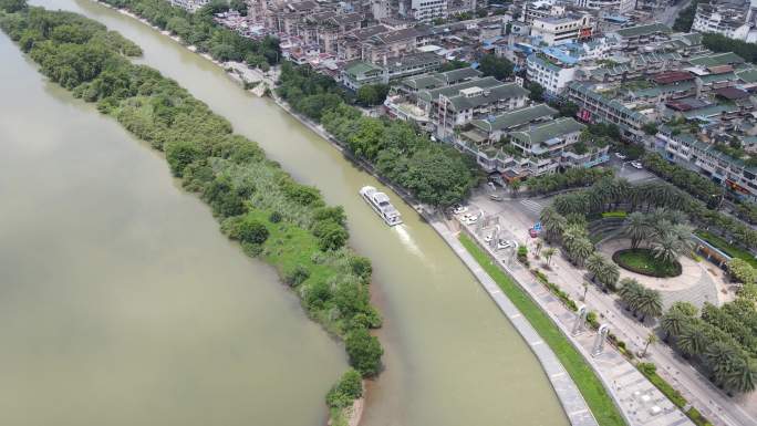 暴雨后漓江上的游船夏季桂林市4k最新