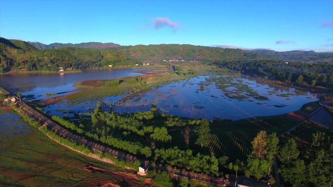 航拍高清云南念湖山水乡村风景