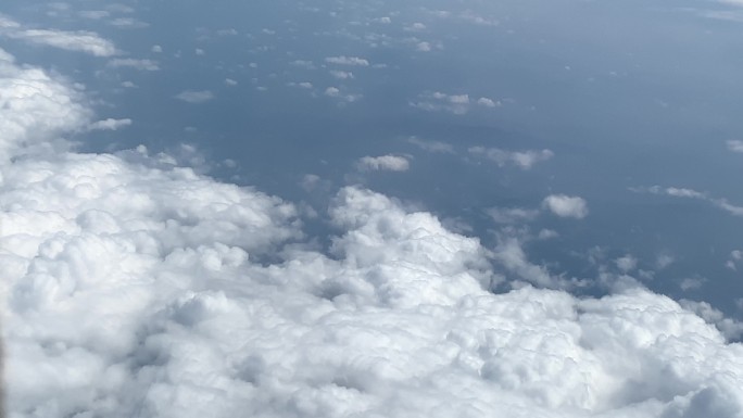原创4K视频飞机上拍摄云海