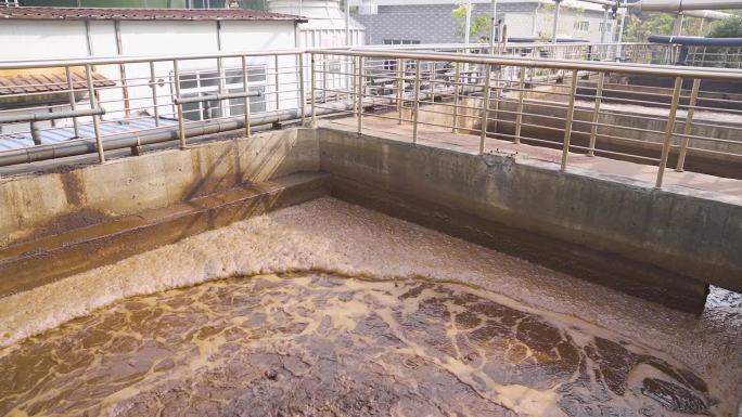 垃圾渗水过滤水池视频