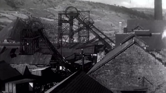 30年代煤矿矿场矿工工人
