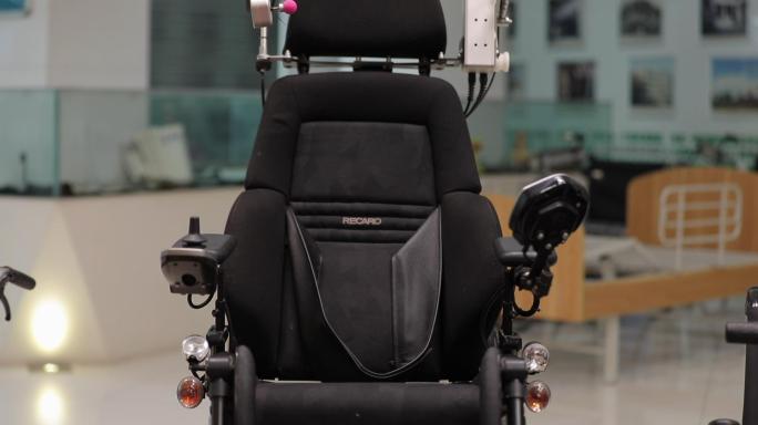 轮椅残疾人自动电动手控
