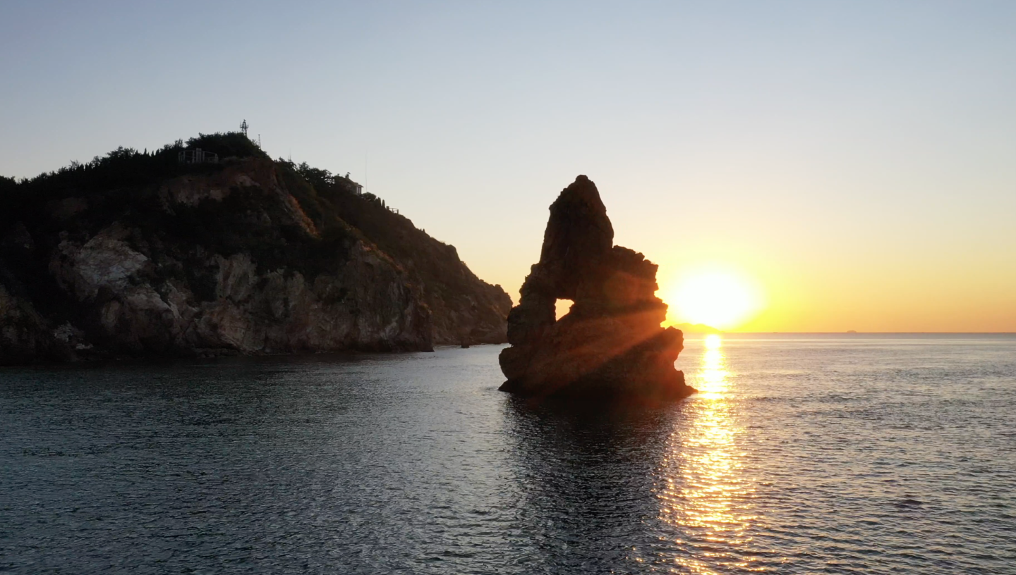 4K青岛崂山日出石老人-大海日出傍晚夕阳