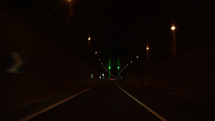 4K高速行驶高速公路开车过隧道