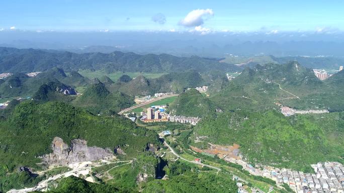 实拍广西南宁市马山县大石山区群山视频素材