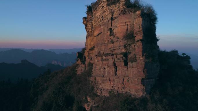 航拍宝峰山绝壁寺庙