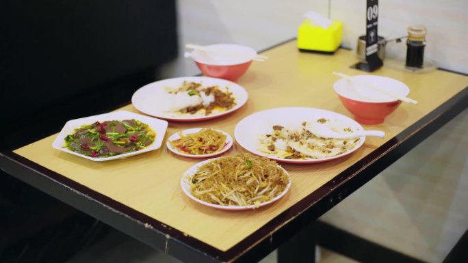 制止餐饮浪费光盘行动剩菜剩饭