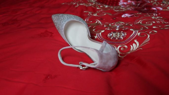 新娘的婚鞋1（1080P）