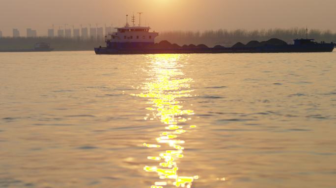 长江燕子矶4k长江夕阳落日轮船