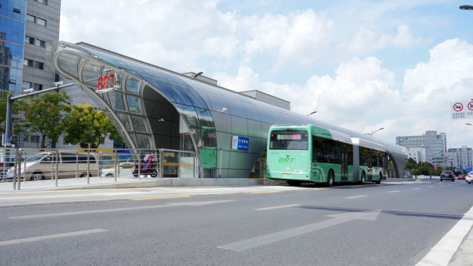 【4K】市民出行智慧BRT车站