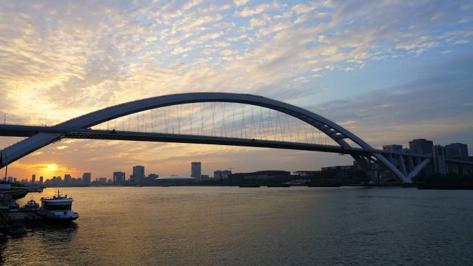 上海黄浦区卢浦大桥日出