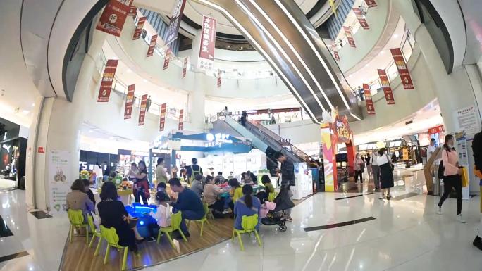 实拍大型购物商场，高端商业中心产品陈列