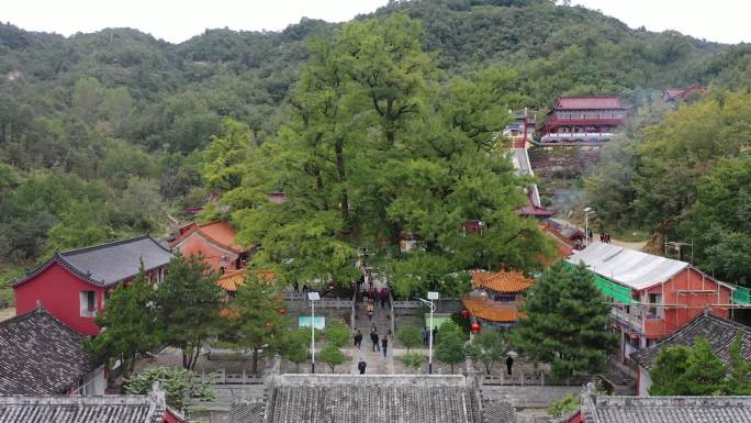 航拍文殊寺寺庙