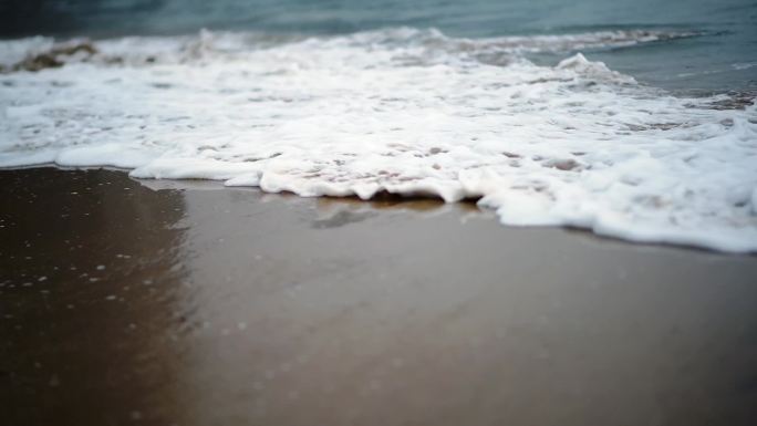 夏日海边海浪沙滩海水