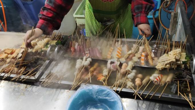 通辽夜市麻辣串