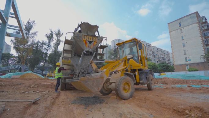 深圳城市建设工地转载机混凝土搅拌车