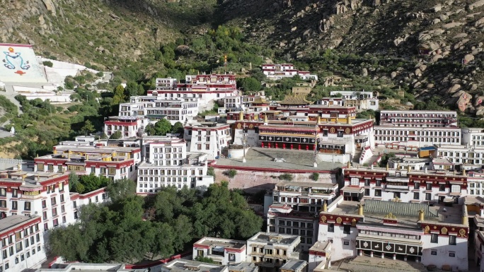 西藏拉萨哲蚌寺航拍