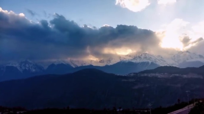 风景流云蓝天白云高山