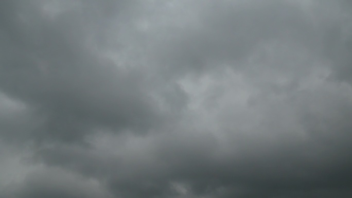 下雨前乌云密布_阴霾天空云层