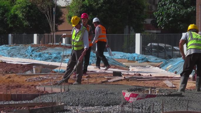 城市建深圳建设挖机倒混凝土平地水泥震动棒