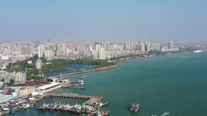 4k航拍海滨城市沿海岸线