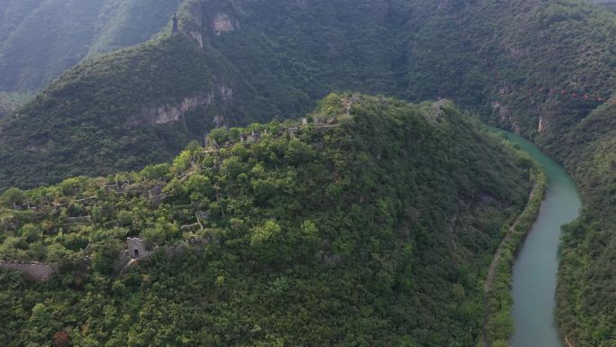 航拍湖北襄阳南漳春秋寨风景区