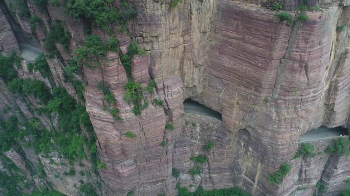 太行山郭亮挂壁公路