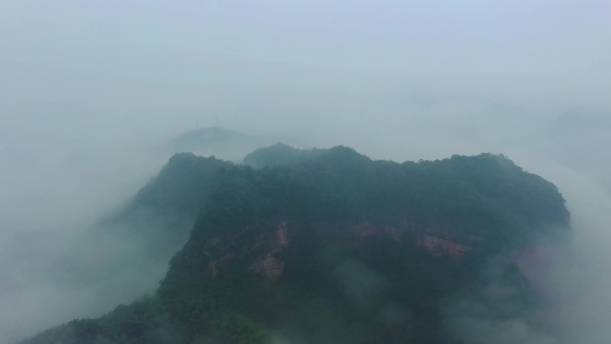 航拍飞天山丹霞云雾