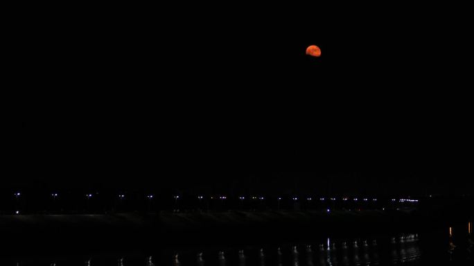 4K河水倒映红月亮一组
