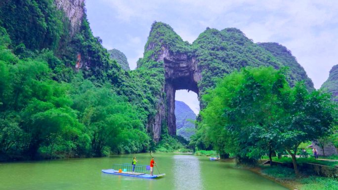 全国唯一的仫佬族自治县广西罗城自然风光