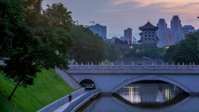 2020年7月西安南门护城河夜转日