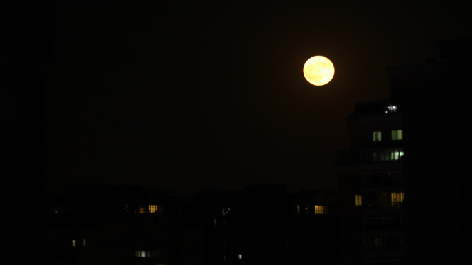 月亮，夜空寂静，夜晚城市，圆月