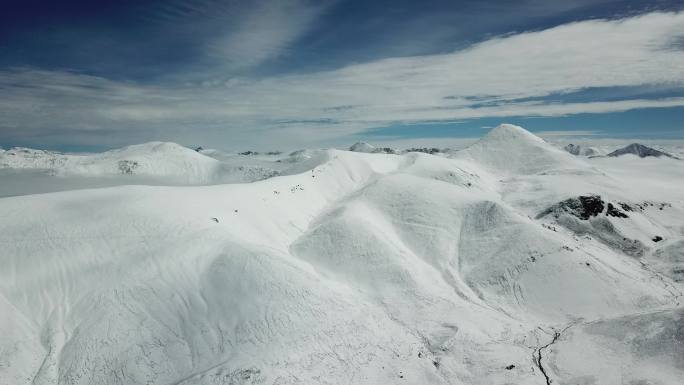 西藏雪山