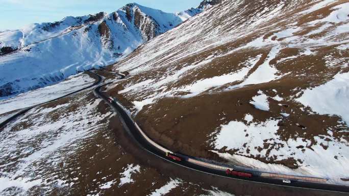 4K新疆冬天雪山风景航拍