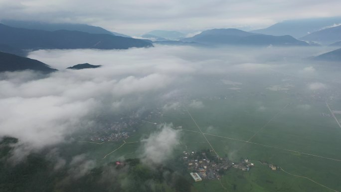 大气的乡村农田航拍