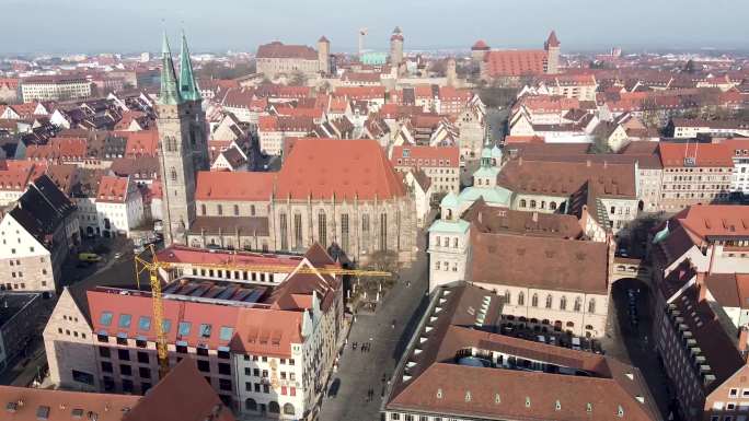 原创高清航拍德国纽伦堡市场教堂