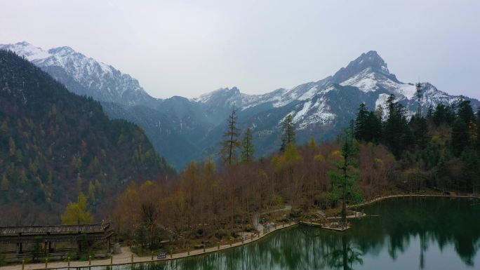 官鹅沟天池雪山