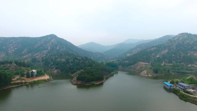 山水林田湖草生态泰山湖面山区水库