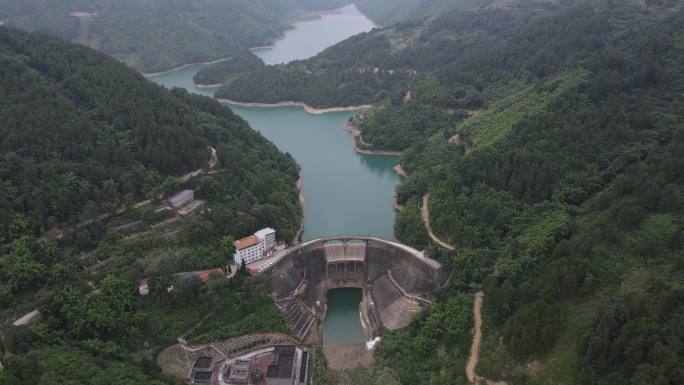 胜天湖大坝