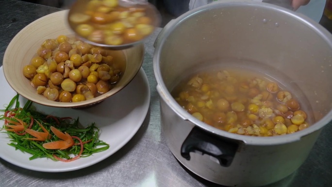 建瓯锥栗菜肴糖水栗子栗子排骨