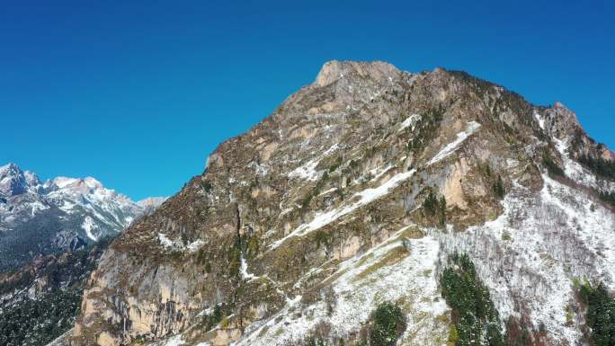 雪山之巅