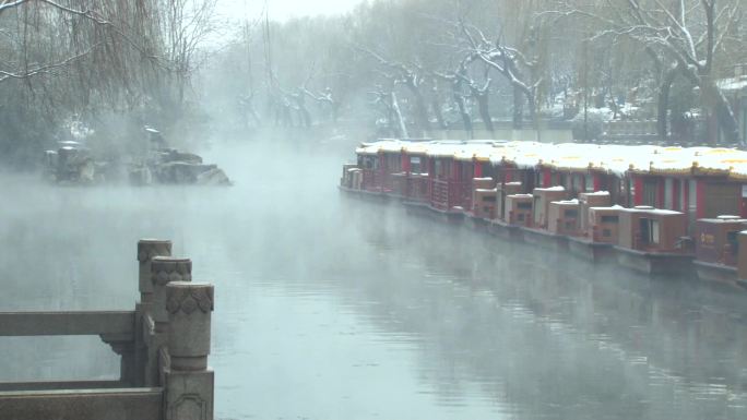 高清济南护城河雪景