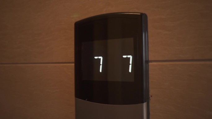 电梯7层显示屏