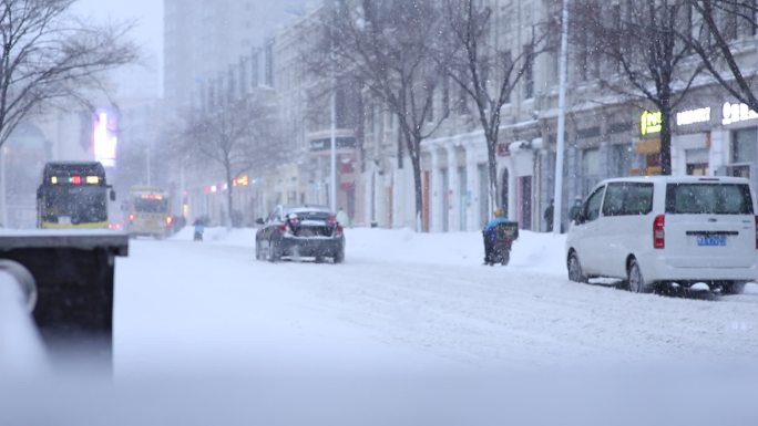 哈尔滨雪街道大雪暴雪