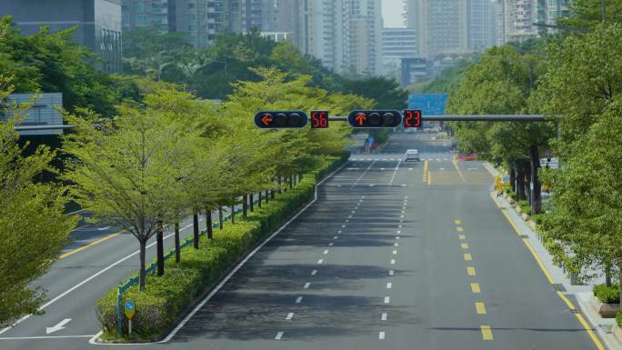 原创空空的街道测速摄像头一组